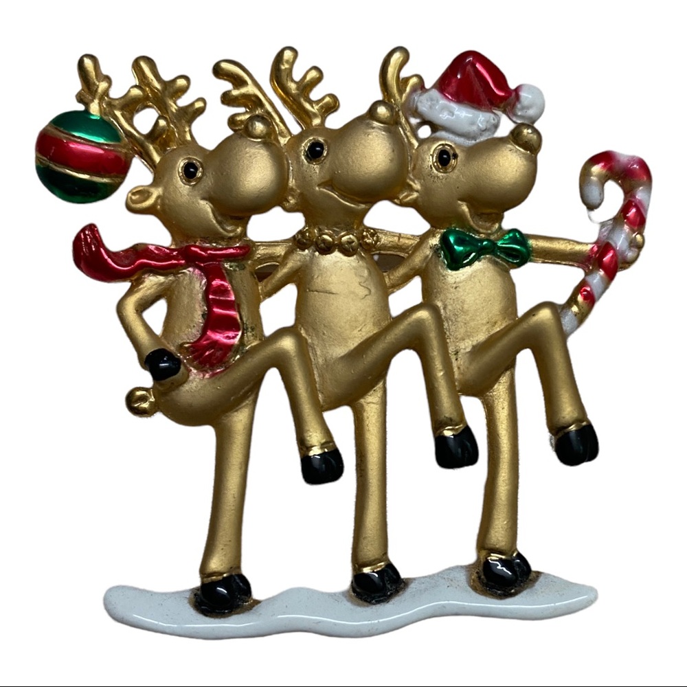 24 HRS SALE ONLY Christmas Pin - beautiful